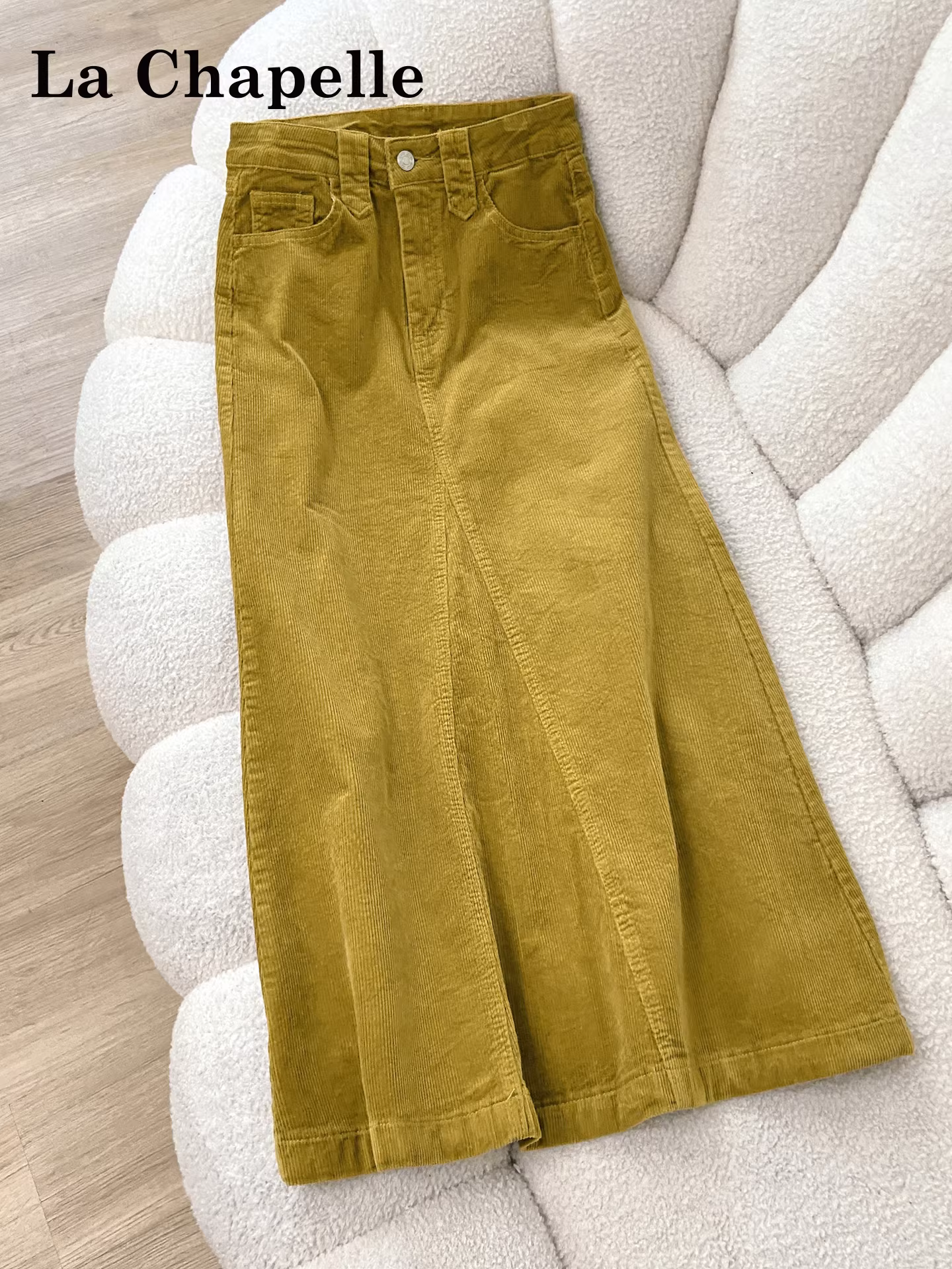 Váy nhung kẻ sọc cao eo màu vàng La Chapelle dành cho nữ, mẫu mới thu đông 2025, dáng đuôi cá, dài trung bình, size nhỏ nhắn