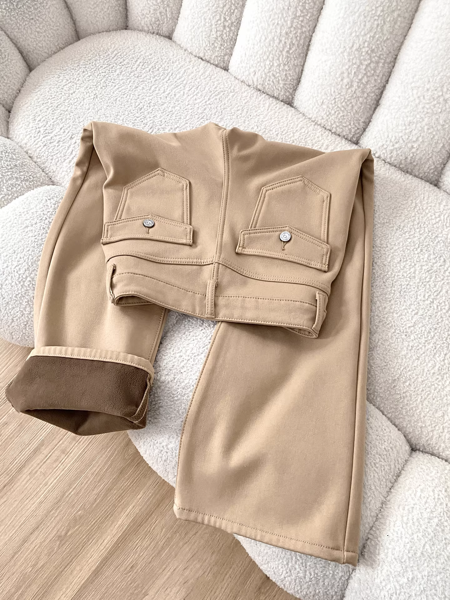 Quần jean nữ La Chapelle chất liệu kaki lót lông dày, dáng loe, cao cấp, mùa thu đông 2025, cạp cao, dài chấm đất, kiểu chuông.