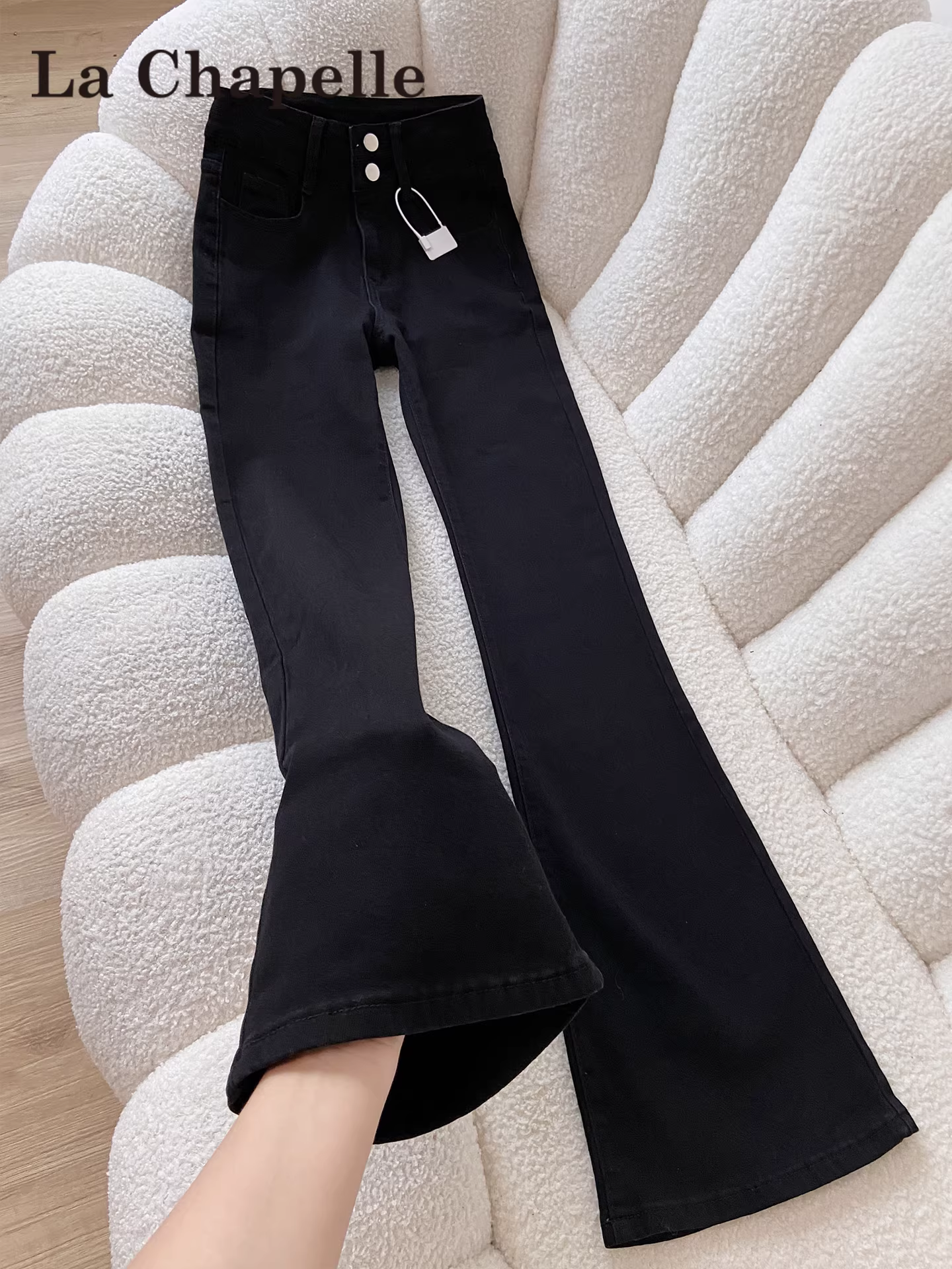 Quần jean ống loe lót lông cừu đen La Chapelle dành cho nữ 2025 mới thu đông, cạp cao, tôn dáng, kiểu chuông