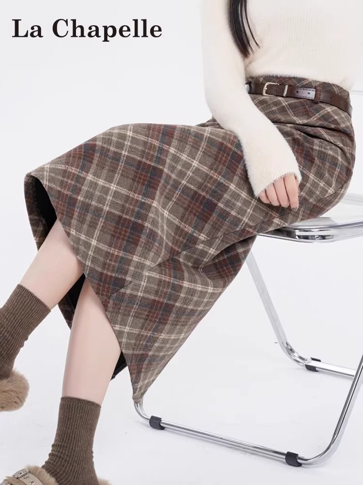 Váy len kẻ ca rô La Chapelle dành cho nữ, mẫu mới thu đông 2025, cạp cao, dáng chữ A, xẻ tà, ôm hông, dài ngang đùi