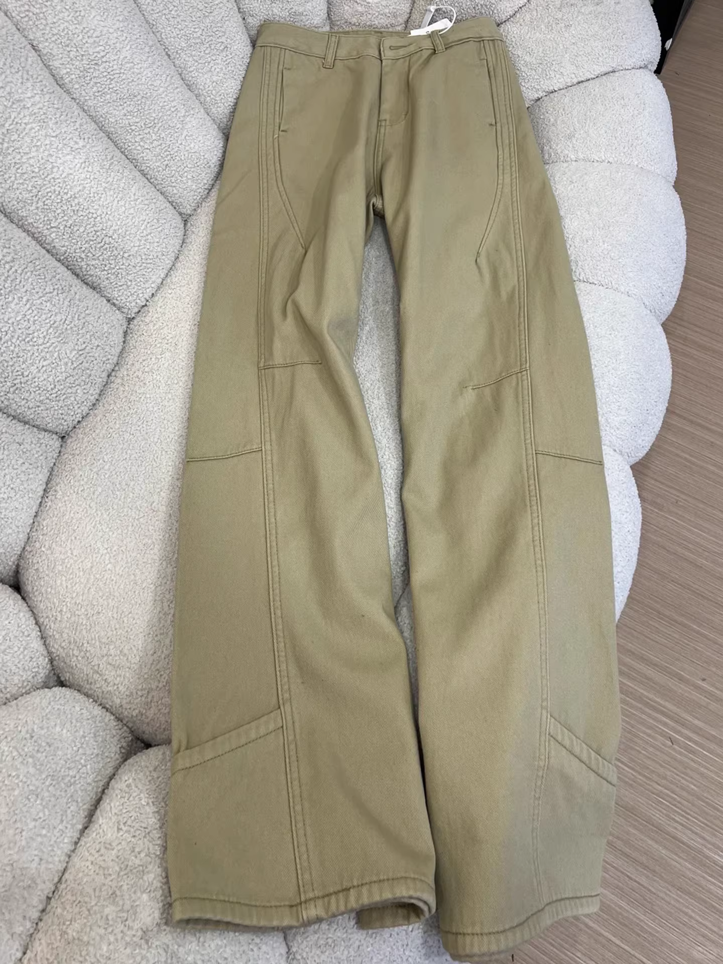 Quần jeans ống rộng dày dặn lót lông cừu La Chapelle dành cho nữ, mẫu mới thu đông 2025, dáng dài, chất liệu mềm mại, ống thẳng.