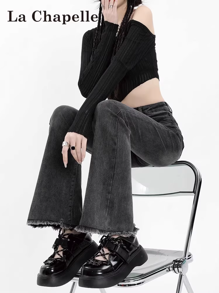 Quần jean xám La Chapelle dáng loe dành cho nữ, mẫu mới xuân thu 2025, cạp cao, tôn dáng, viền xù, kiểu chuông dành cho người nhỏ nhắn.