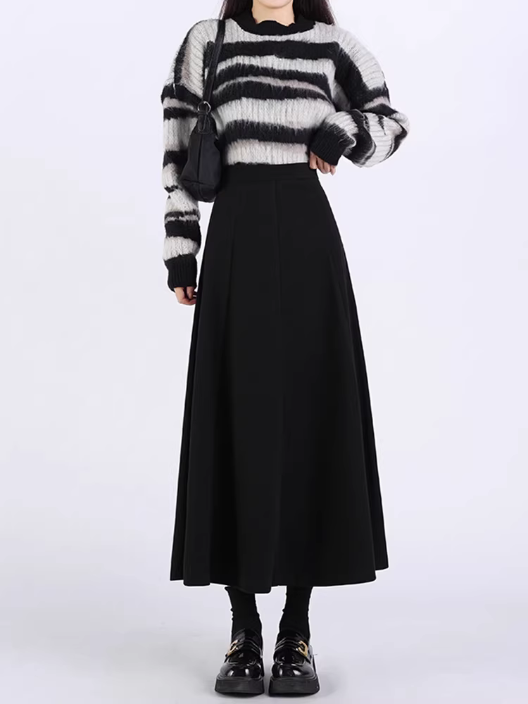 Váy len đen La Chapelle dành cho phụ nữ nhỏ nhắn, váy dáng chữ A dài trung bình, cạp cao, kiểu dáng mới thu đông 2025.