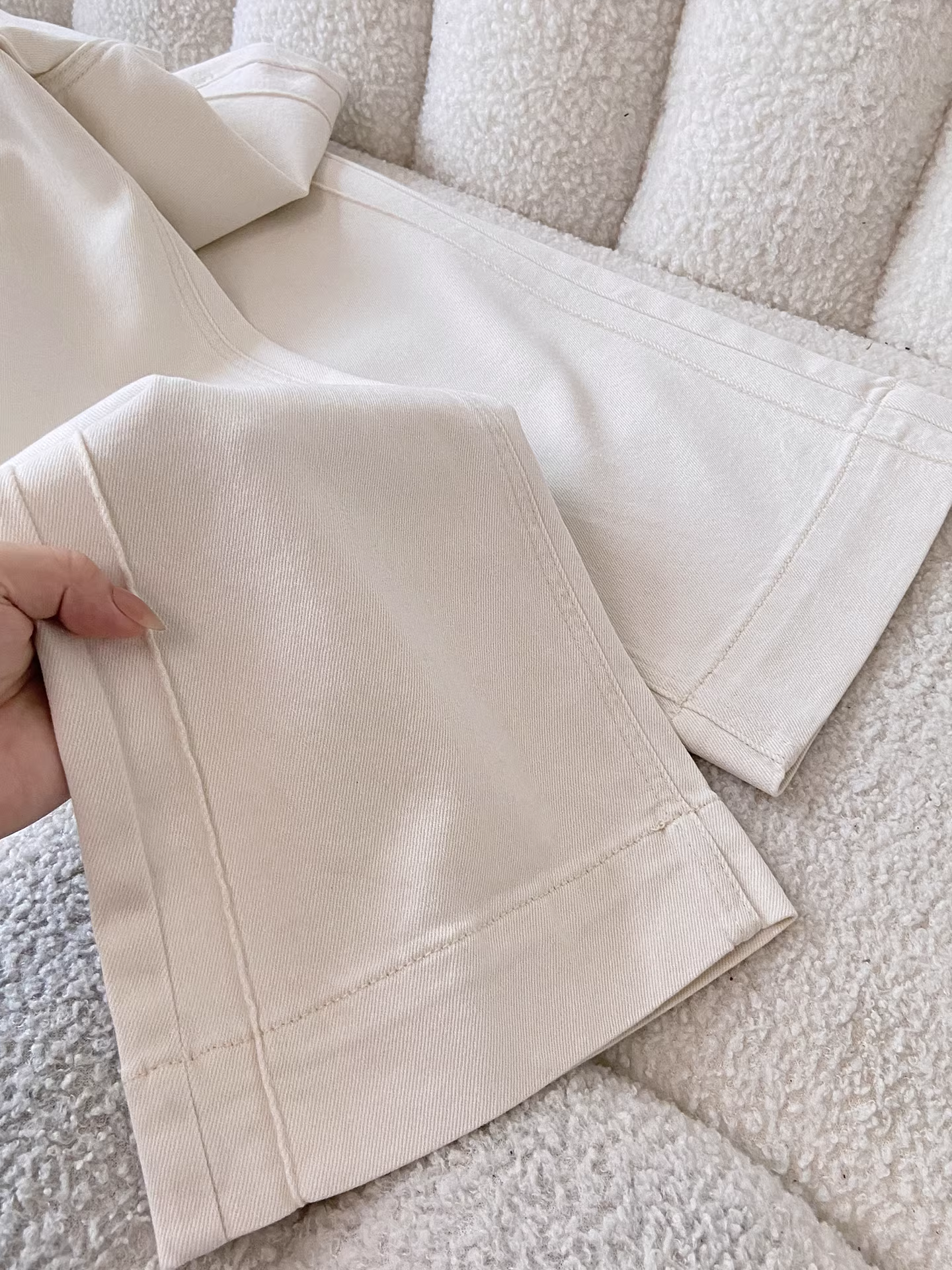 Quần jeans trắng ống rộng La Chapelle dành cho nữ, kiểu dáng mới thu đông 2025, phong cách Mỹ, dáng suông, size nhỏ nhắn