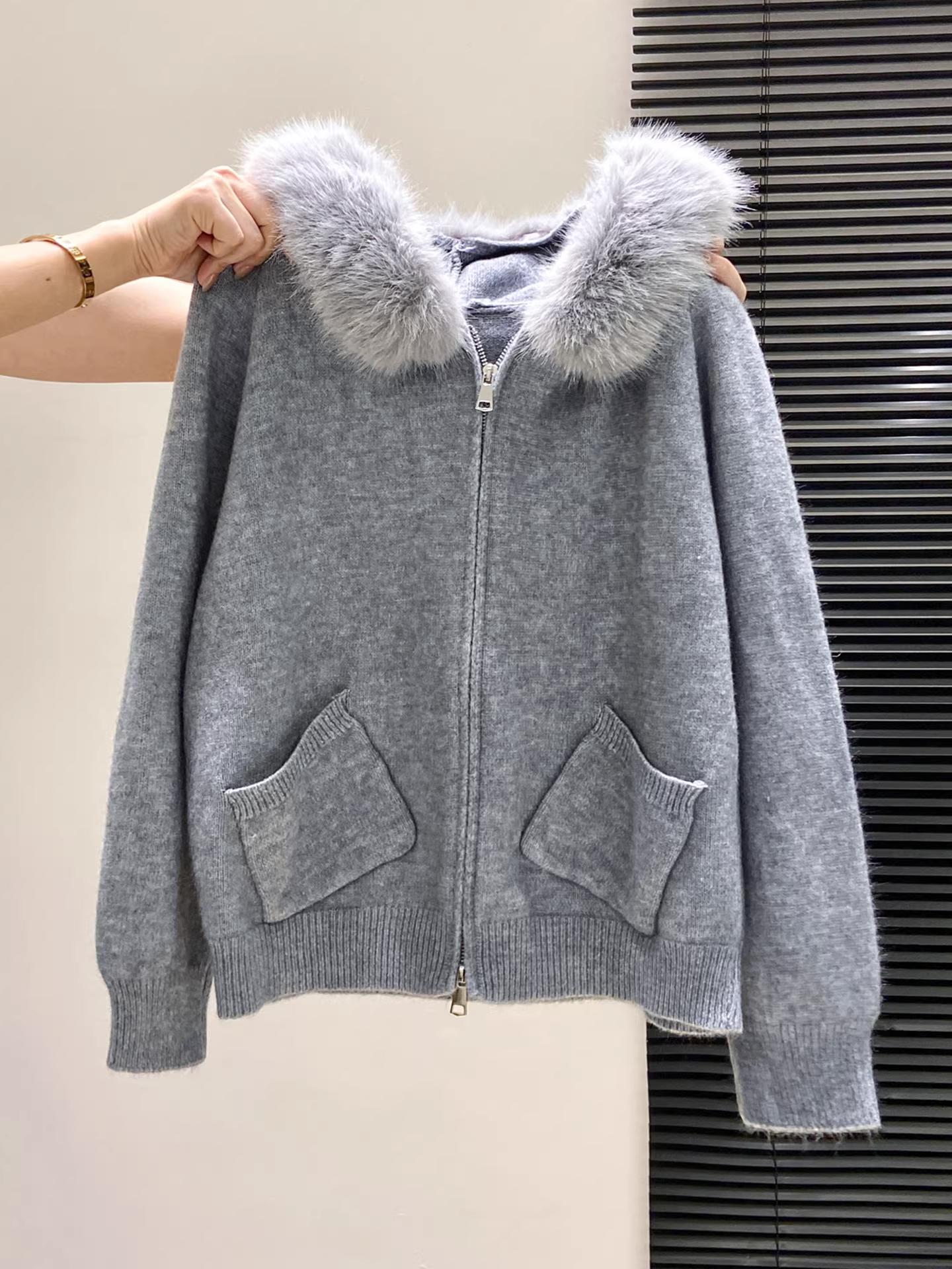 Áo khoác len dệt kim có mũ kiểu lười La Chapelle dành cho nữ, mẫu mới thu đông 2025, cổ lông ấm áp