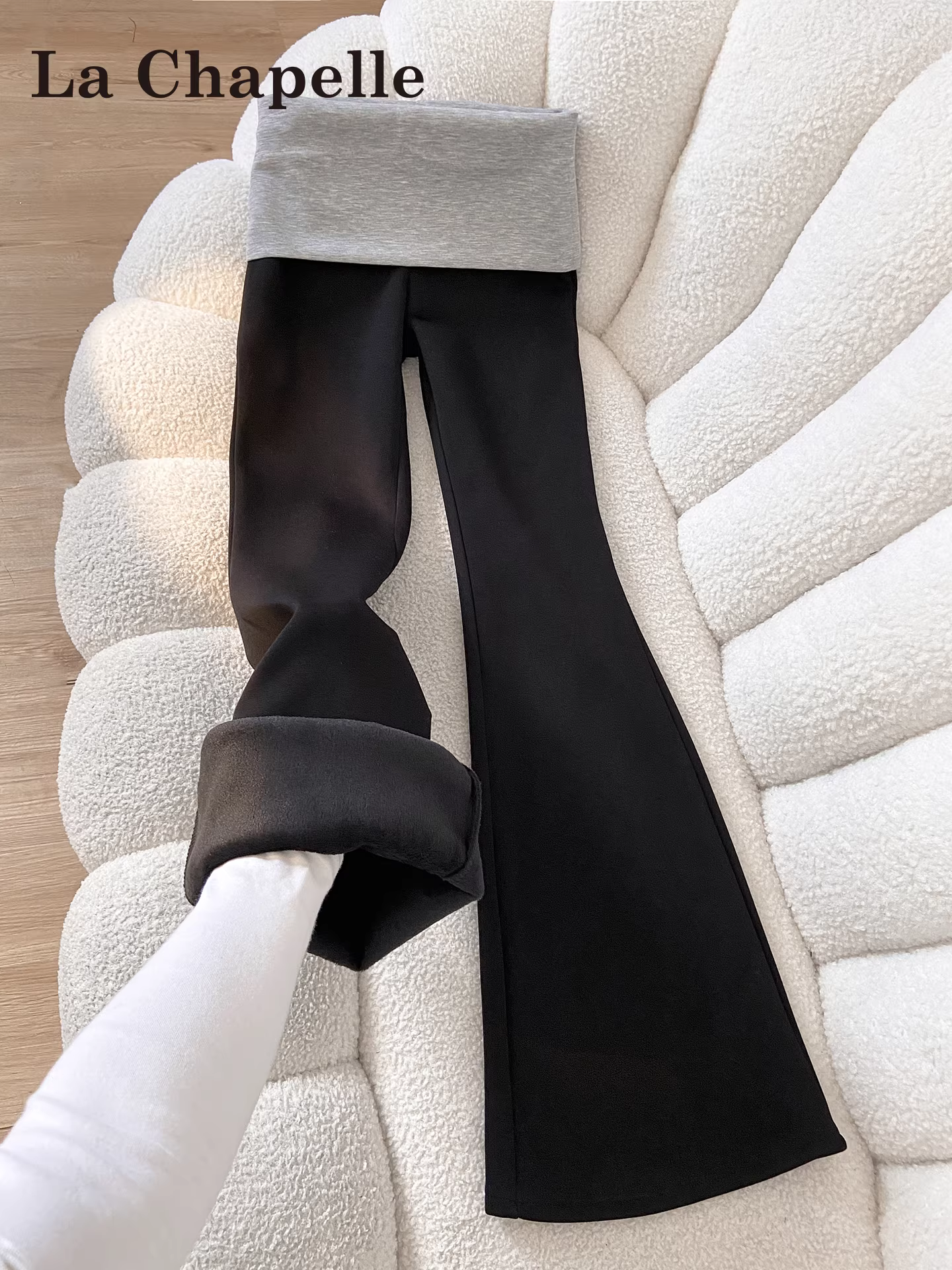 Quần ống loe dày dặn lót lông cừu phối màu đen La Chapelle dành cho nữ, mẫu mới thu đông 2025, cạp cao, kiểu dáng xuông rộng, phong cách thường ngày