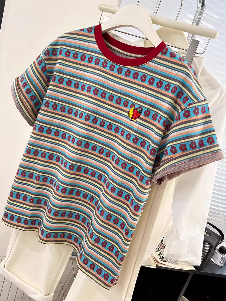 Áo thun ngắn tay cổ tròn dáng rộng kiểu La Chapelle sọc retro dành cho nữ, mẫu mới hè 2025.