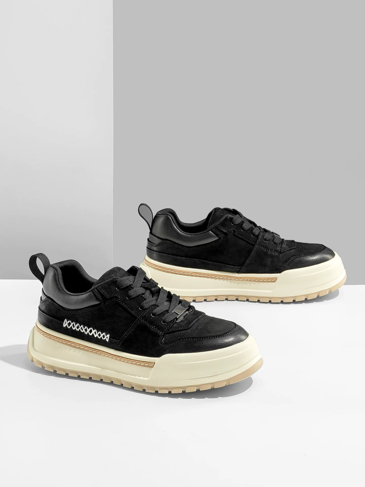 Giày nam Maple Leaf Giày thể thao đế dày tăng chiều cao Giày nam thông thường Da thật Thu đông 2025 Giày lười thương hiệu hợp thời trang cổ điển đa năng