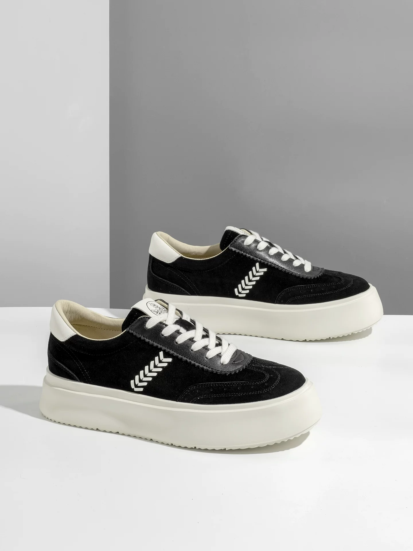 Giày Sneaker Nam Da Thật Maple Leaf Thu Đông 2025 Đế Dày Phong Cách Đức Giày Thể Thao Nam Retro Thoải Mái Tăng Chiều Cao