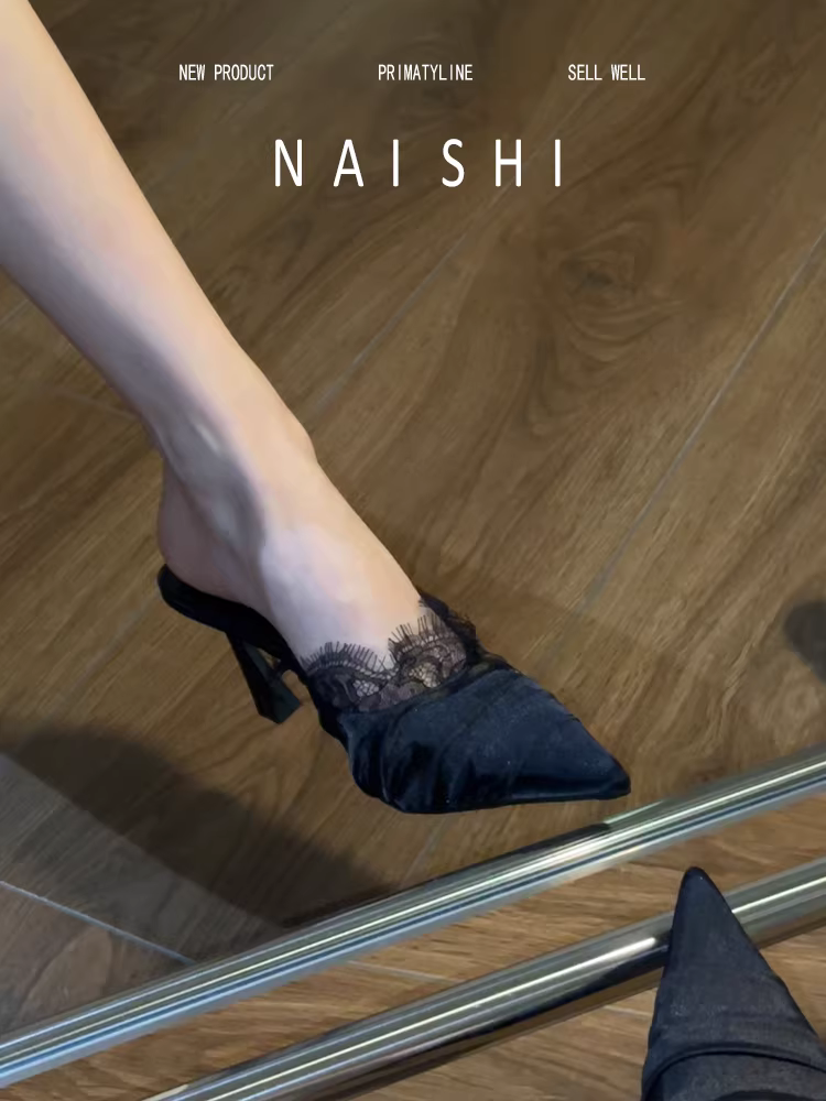 Phiên bản da cừu! Dép nửa ngón có dây buộc xếp ly gợi cảm dành cho nữ, kiểu dáng dễ mang, phối hợp với váy, giày cao gót mũi nhọn bằng chất liệu satin.