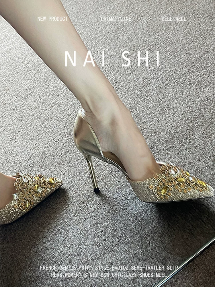 Phiên bản da cừu! Giày cưới kiểu Trung Hoa, giày cô dâu, giày đơn kiểu Pháp, dép kín mũi, giày cao gót đính đá nữ.
