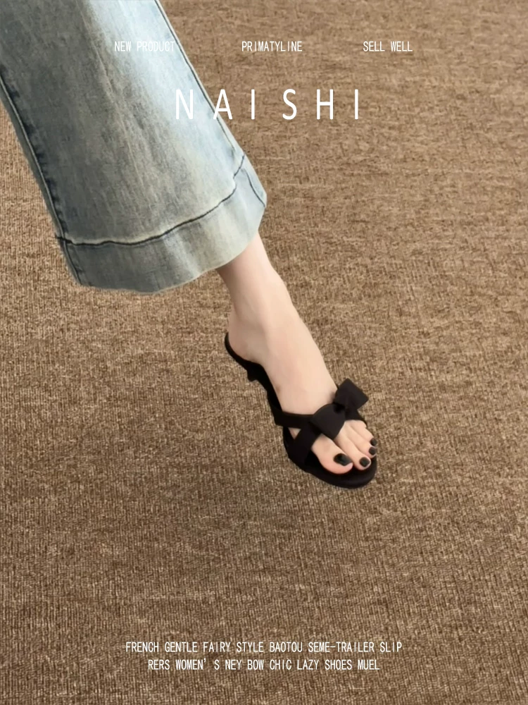 Phiên bản da cừu! Dép sandal kiểu Pháp dành cho nữ, gót nhọn màu đen, sandal hở mũi có nơ, mũi tròn, giày cao gót thanh lịch.