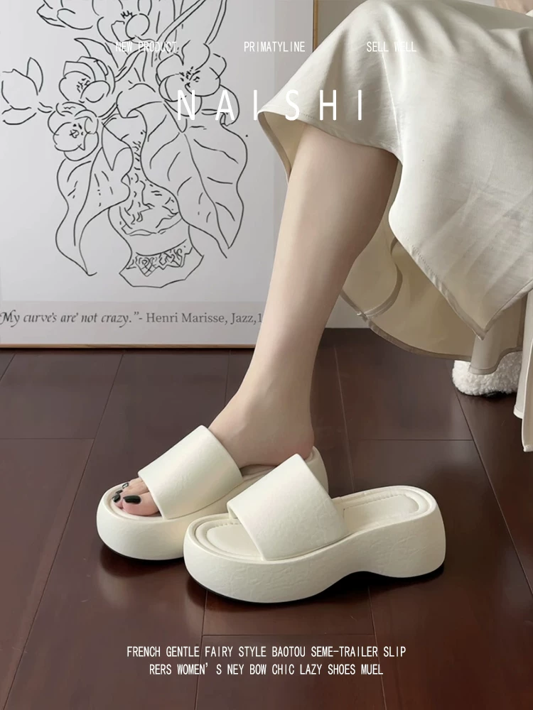 Phiên bản da cừu! Dép đế xuồng màu trắng kiểu Pháp dành cho phụ nữ nhỏ nhắn, dép đế xuồng tăng chiều cao, dép nữ thời trang.