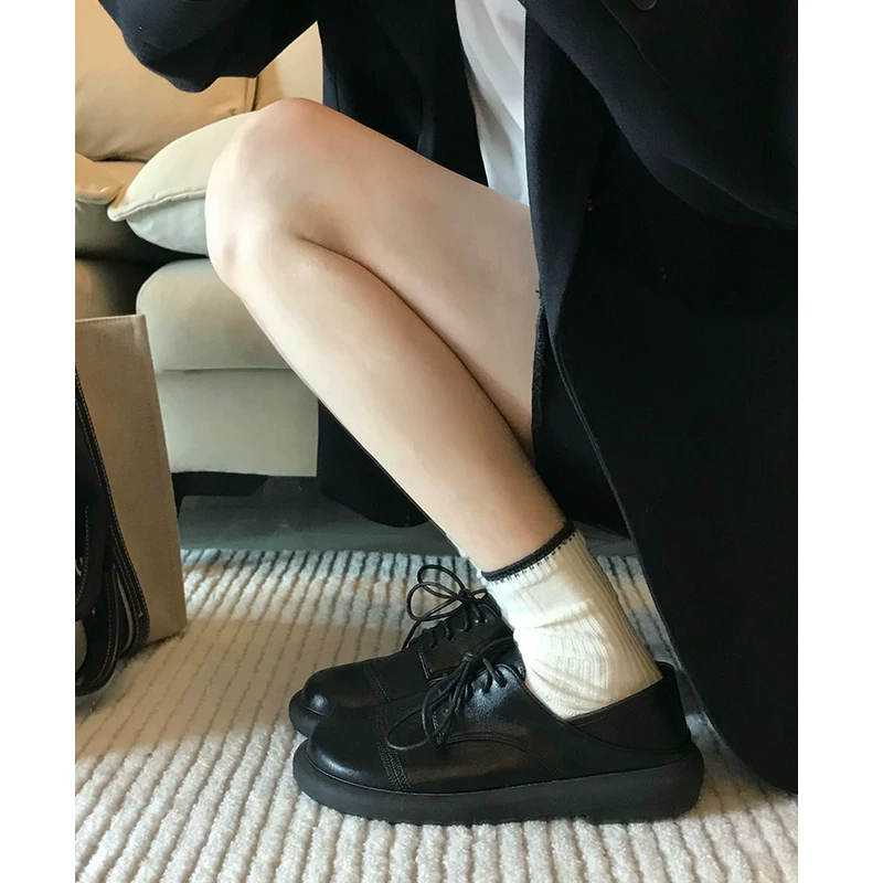 Phiên bản da cừu! Giày da nhỏ kiểu cổ điển dành cho nữ, giày lười mũi tròn đa năng phong cách Anh quốc màu đen, giày đồng phục buộc dây đế bằng.