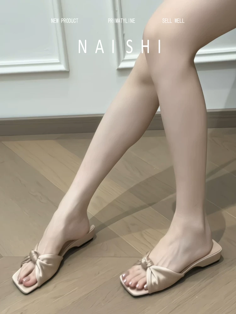 Phiên bản da cừu! Dép quai ngang bằng satin Pháp dành cho nữ, dép xỏ ngón nhẹ nhàng phối đồ, dép đế xuồng đi dự tiệc.