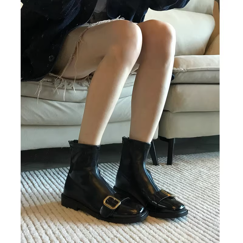 Phiên bản da cừu! Giày bốt Martin kiểu Anh dành cho nữ có khóa kim loại, da mềm, bốt ôm sát co giãn, bốt cổ ngắn Chelsea đế bằng kiểu cổ điển.