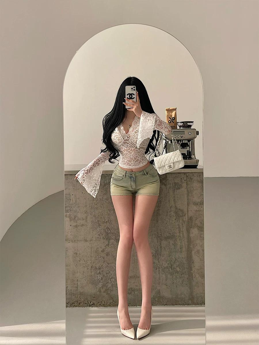 Quần short denim ôm sát, nâng mông, gợi cảm, tôn dáng chân dài, che hông dành cho nữ, phong cách YoungGirlDay, truyện tranh Hàn Quốc.