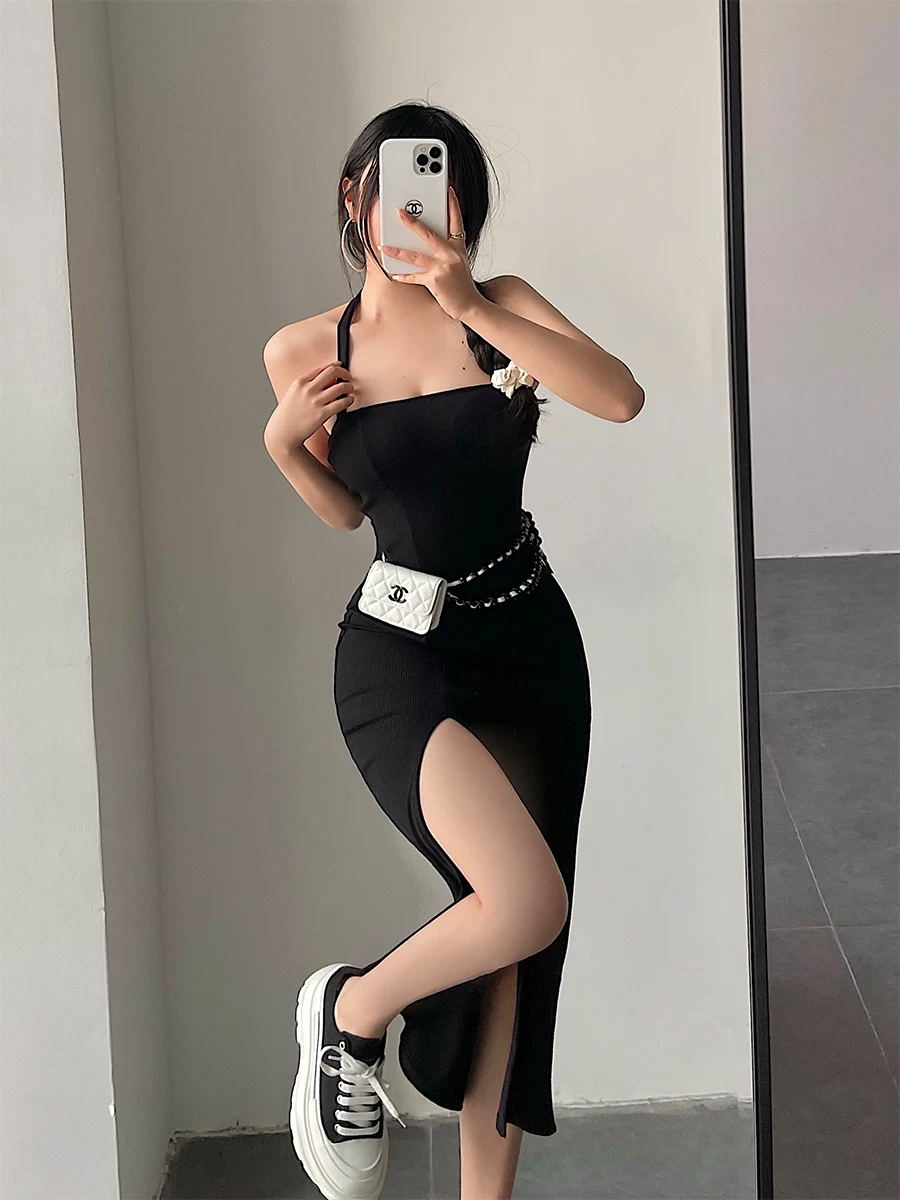 Váy ôm sát bodycon ngắn tay, cổ halter, xẻ tà, lưng trần, kiểu dáng gợi cảm, chất liệu YoungGirlDay pure desire.