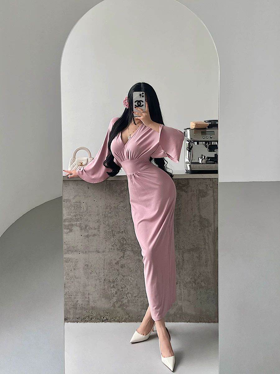 YoungGirlDay Váy bodycon dài vừa phải, cổ chữ V sâu gợi cảm, có dây buộc eo, xẻ lưng