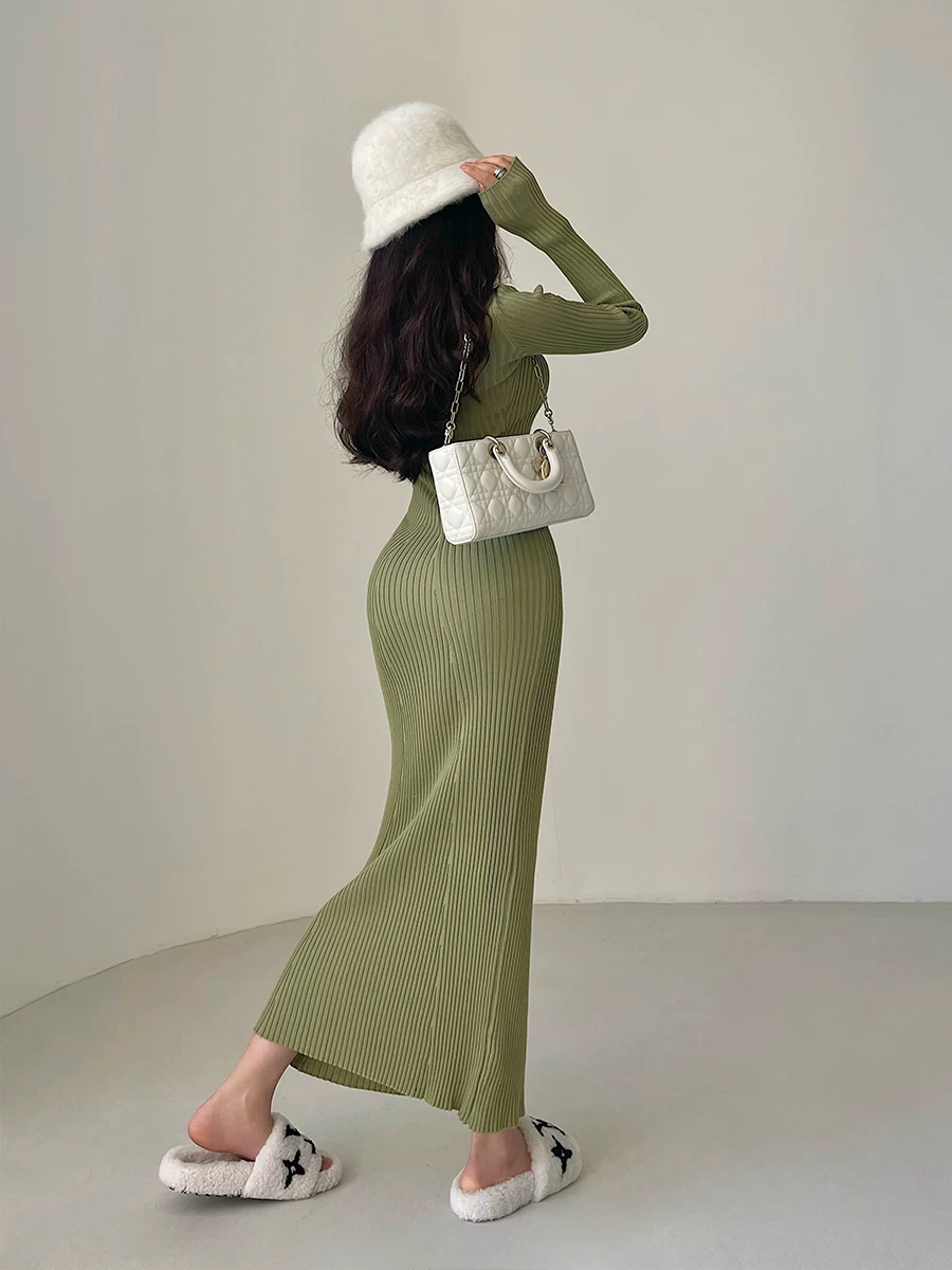 YoungGirlDay phong cách thuần khiết gợi cảm, ôm sát, có ve áo, tay dài, đầm bodycon đuôi cá, váy dài