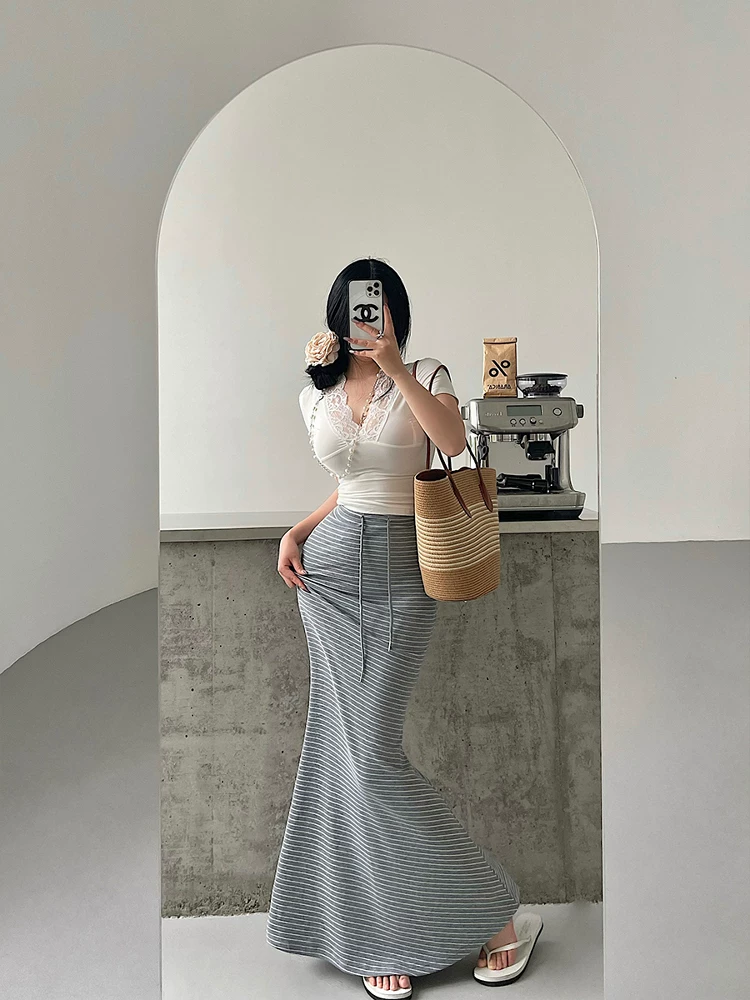 YoungGirlDay Phong cách truyện tranh Hàn Quốc thuần khiết khao khát phong cách lười biếng váy dài đuôi cá sọc cạp cao có dây rút co giãn ôm hông.