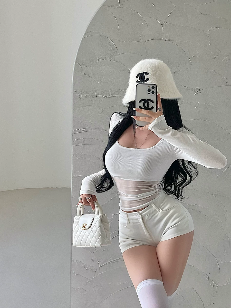 Áo thun dài tay phối lưới cổ vuông gợi cảm YoungGirlDay