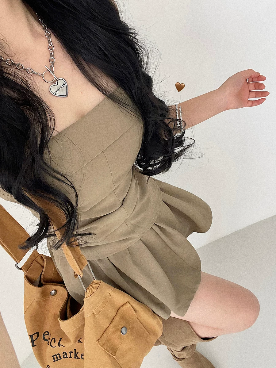 YoungGirlDay phong cách thuần khiết gợi cảm, áo ống bó sát, xếp ly, cạp cao, chống lộ hàng, bộ váy ngắn chữ A