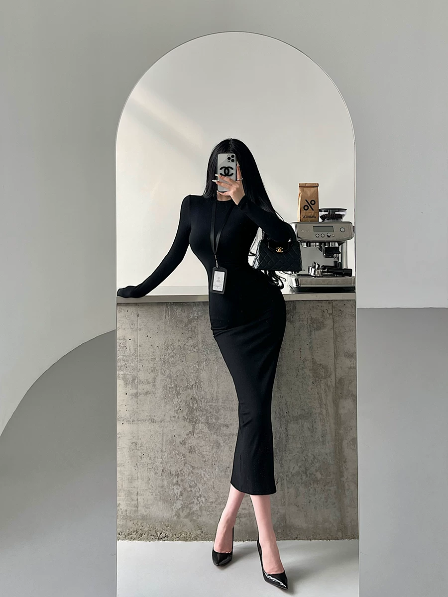 YoungGirlDay Kardashian váy dài tay vừa vặn, ôm sát eo, kiểu dáng cơ bản gợi cảm, ôm sát cơ thể.
