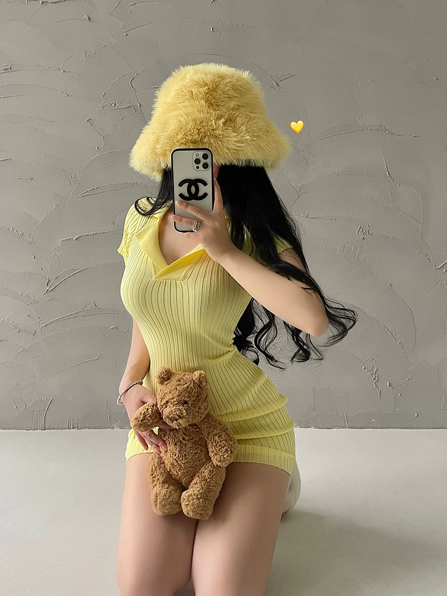 YoungGirlDay phong cách thuần khiết gợi cảm, váy dệt kim tay ngắn ôm sát eo, váy mini ôm sát cơ thể