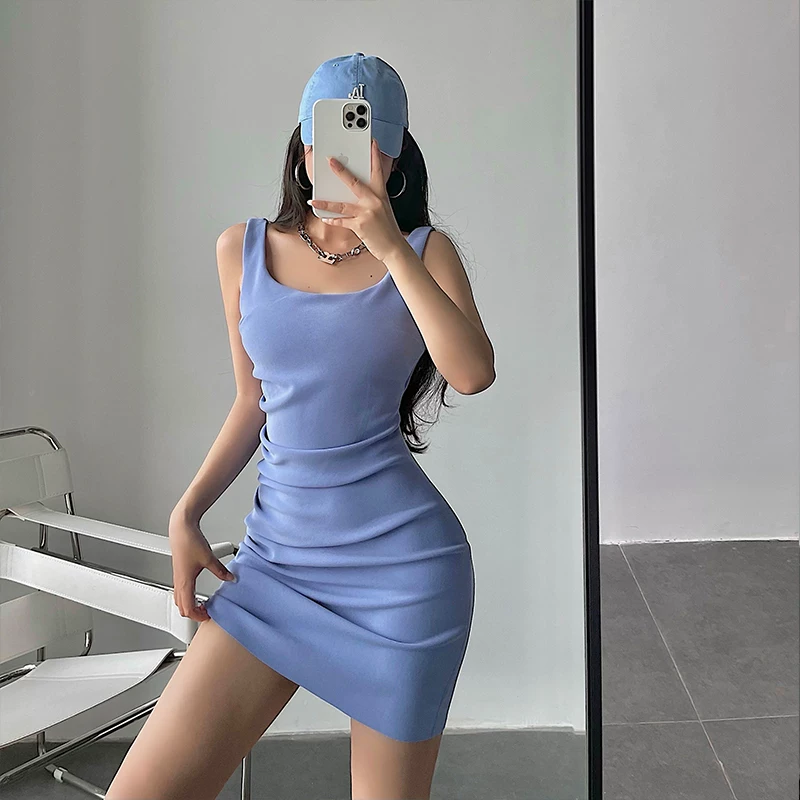YoungGirlDay 2023 Pure Desire Gợi cảm xếp ly màu trơn cổ chữ U Slim Fit Giảm béo Đầm ngắn