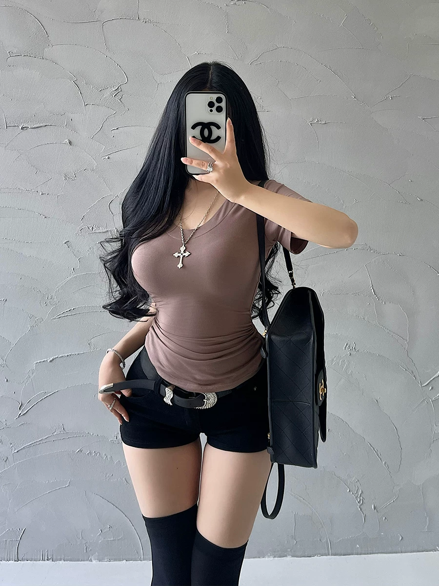 YoungGirlDay khao khát thuần khiết gợi cảm cơ bản cổ chữ V ôm vừa vặn màu trơn co giãn đa năng áo thun ngắn tay