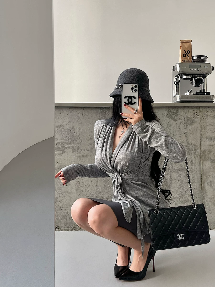 YoungGirlDay phong cách thuần khiết gợi cảm, phong cách lười biếng, cổ áo xếp lớp, áo cardigan dài tay có dây buộc eo, kiểu dáng ôm vừa vặn