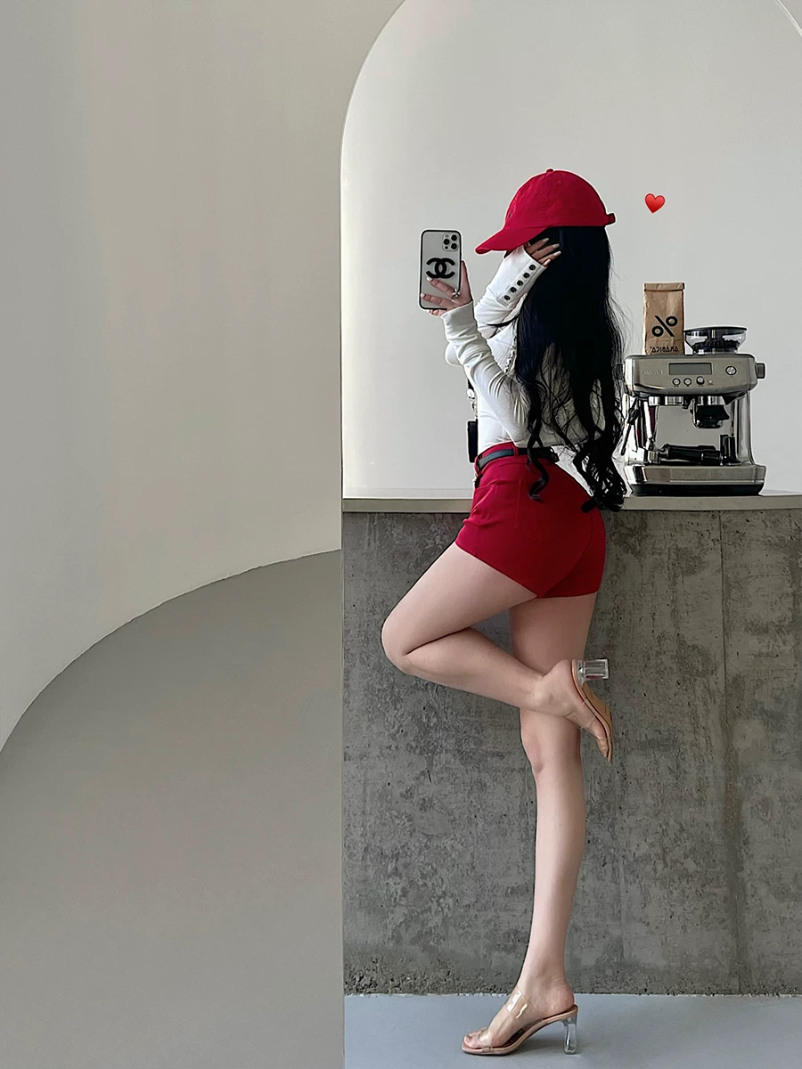 YoungGirlDay Quần short ôm sát eo cao gợi cảm kiểu Hàn Quốc giúp chân trông dài hơn, quần short thường ngày có thắt lưng.