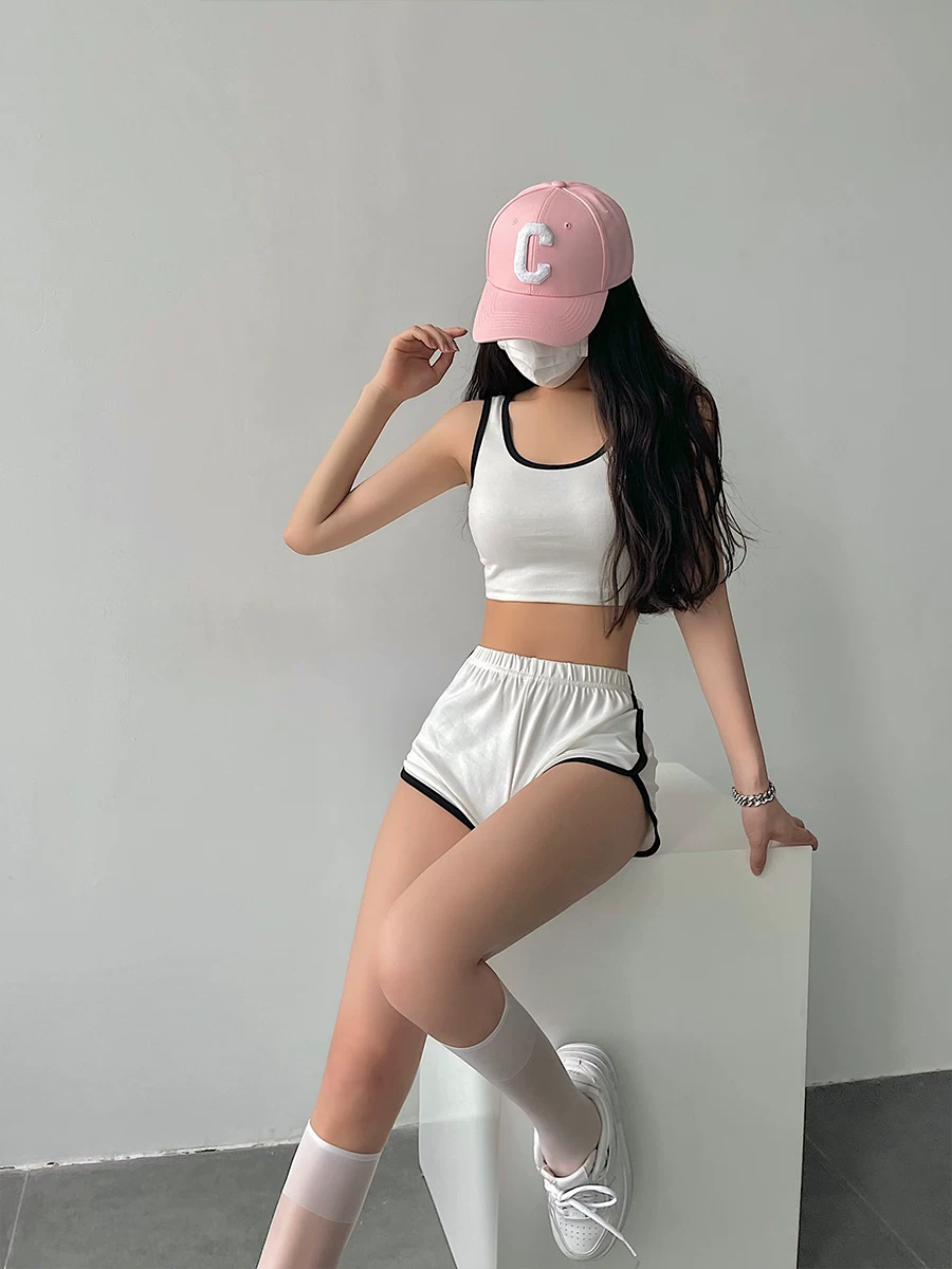 YoungGirlDay Áo crop top ngắn thời trang kiểu Mỹ với quần short màu tương phản và quần short thể thao thông thường