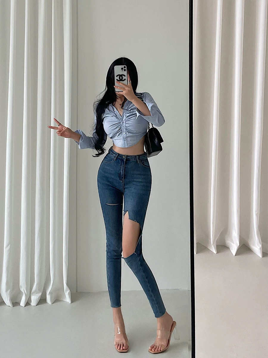 Quần jeans skinny cạp cao nâng mông, ôm sát, rách, ngắn, kiểu YoungGirlDay gợi cảm
