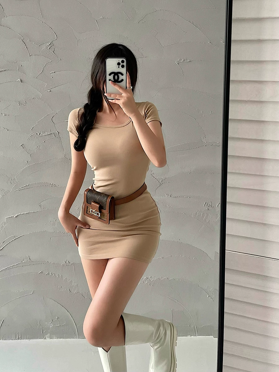 YoungGirlDay phong cách thuần khiết gợi cảm hot girl gợi cảm bó sát giảm béo màu trơn lệch vai váy ngắn tay ngắn váy ngắn