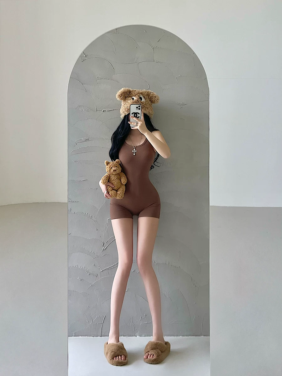 YoungGirlDay Kardashian quần short áo liền quần thể thao cổ chữ U gợi cảm dành cho nữ