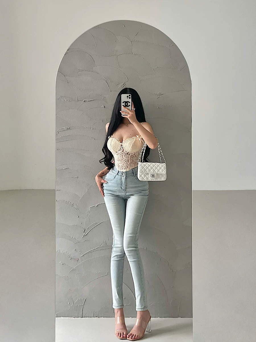YoungGirlDay pure Desire gợi cảm ren khoét lỗ nơ thắt nơ áo crop top ngắn vừa vặn có đệm ngực.