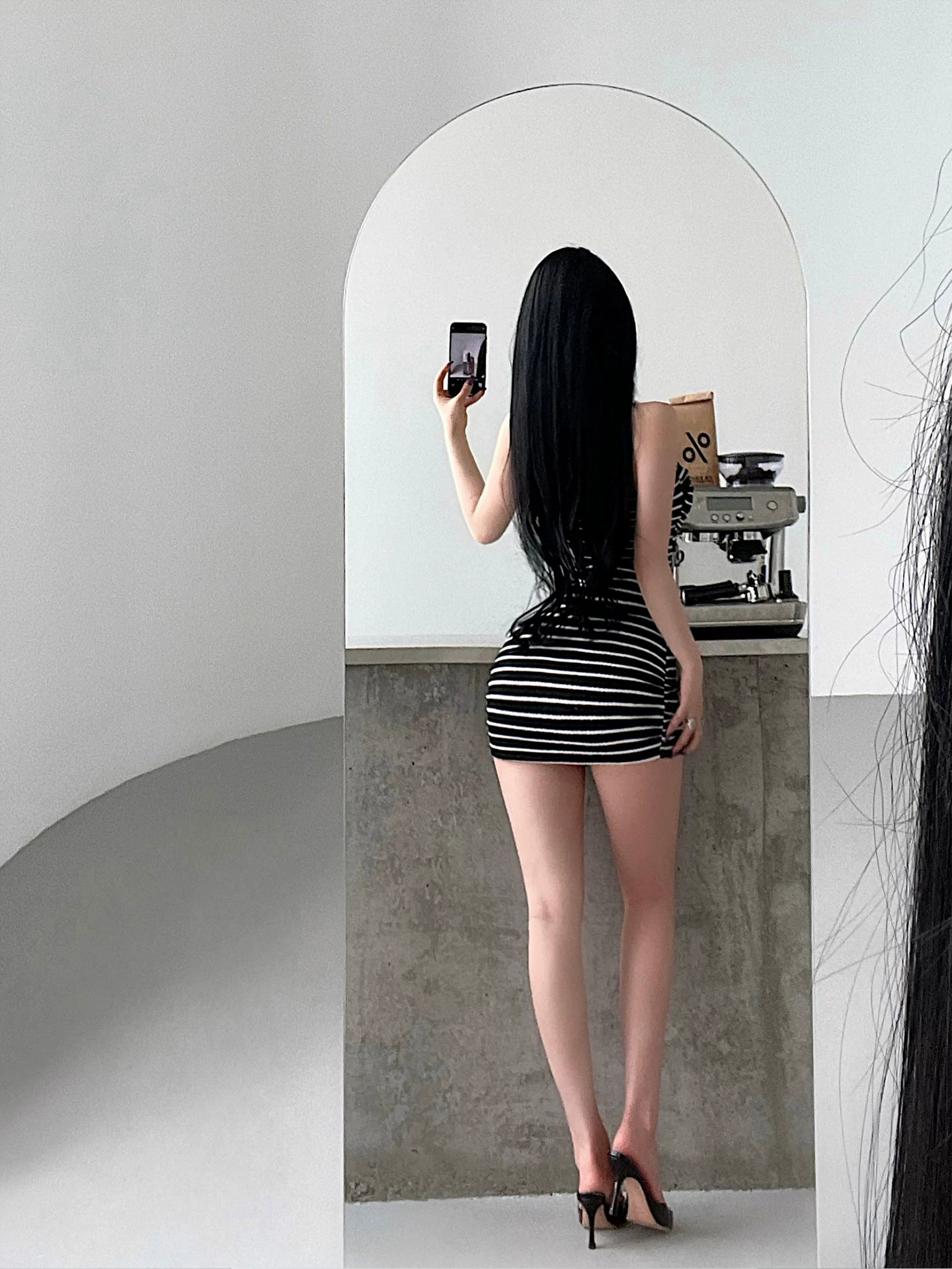YoungGirlDay phong cách thuần khiết gợi cảm áo ống sọc gợi cảm ôm eo xếp ly váy bodycon dài tay kèm áo cardigan
