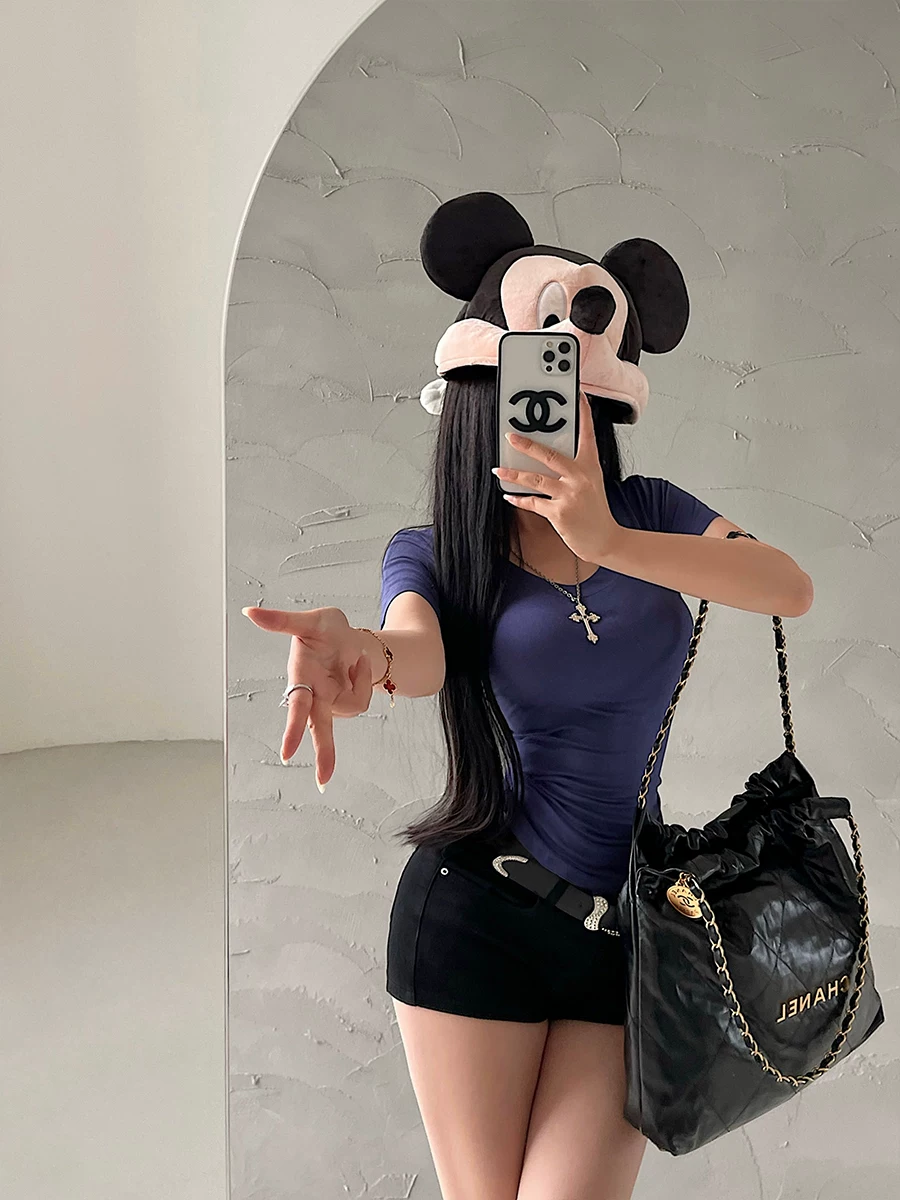 Áo thun ngắn tay đa năng YoungGirlDay Kardashian cổ chữ V cơ bản, ôm sát, màu trơn, co giãn dành cho nữ.