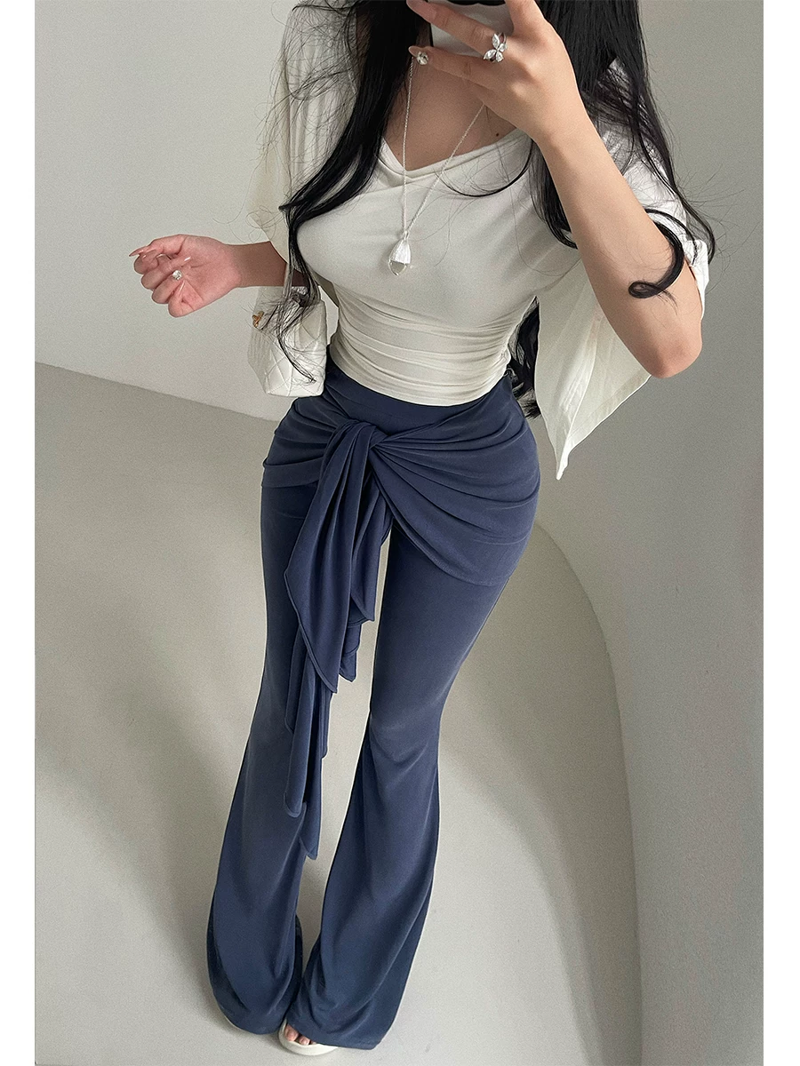 Quần ống loe giả hai mảnh cạp cao phong cách YoungGirlDay Lu Si, giúp tôn dáng chân, quần dài chạm sàn hợp thời trang.