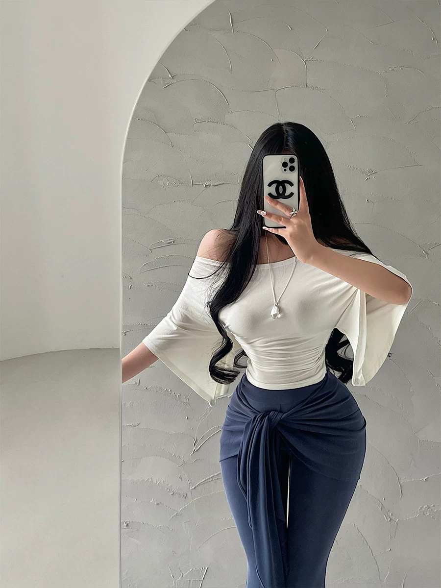 YoungGirlDay Pure Desire Gợi cảm lệch vai Cổ áo xếp ly đa năng Áo thun tay loe hàng đầu hợp thời trang