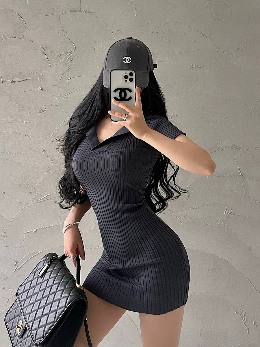 YoungGirlDay phong cách thuần khiết gợi cảm, váy dệt kim tay ngắn ôm sát eo, váy mini ôm sát cơ thể