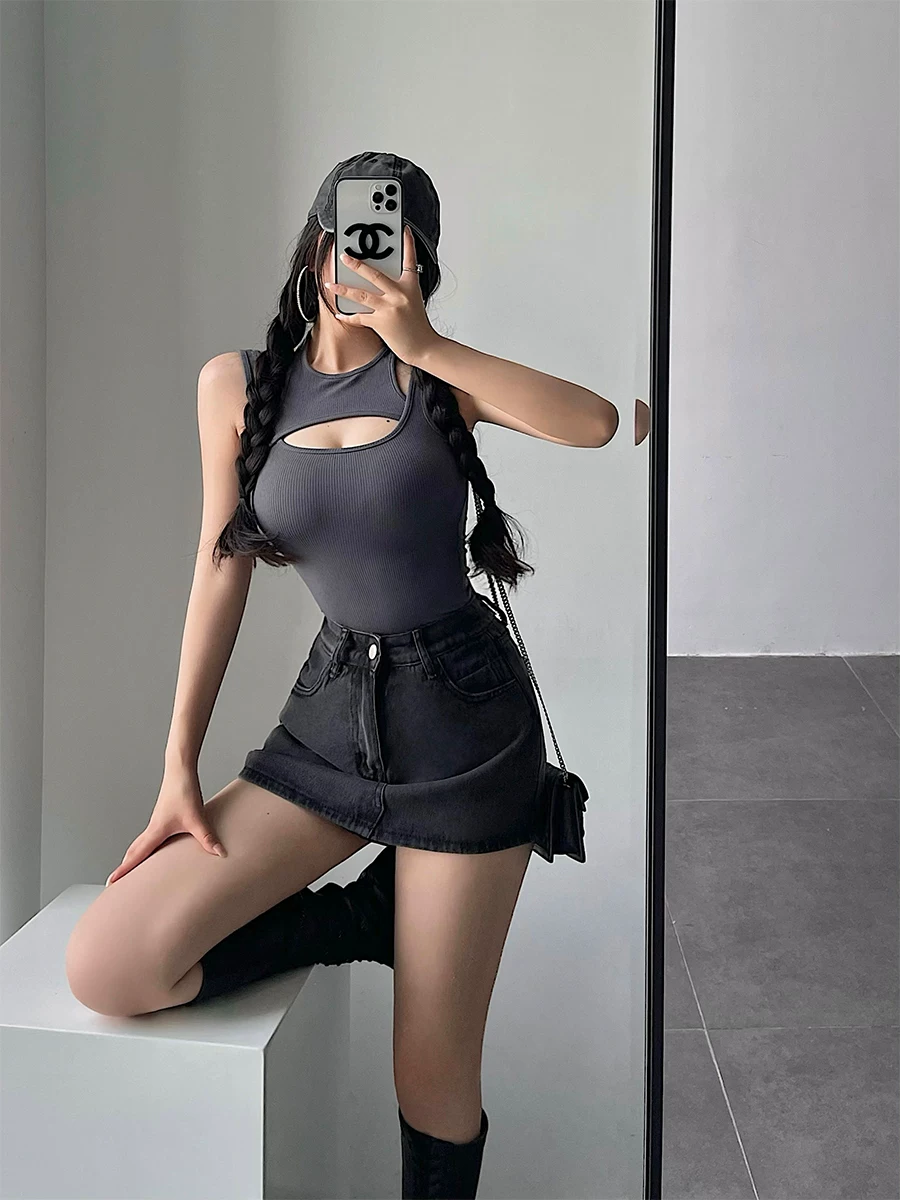 YoungGirlDay áo crop top ngắn ôm sát gợi cảm màu trơn có cổ dây buộc