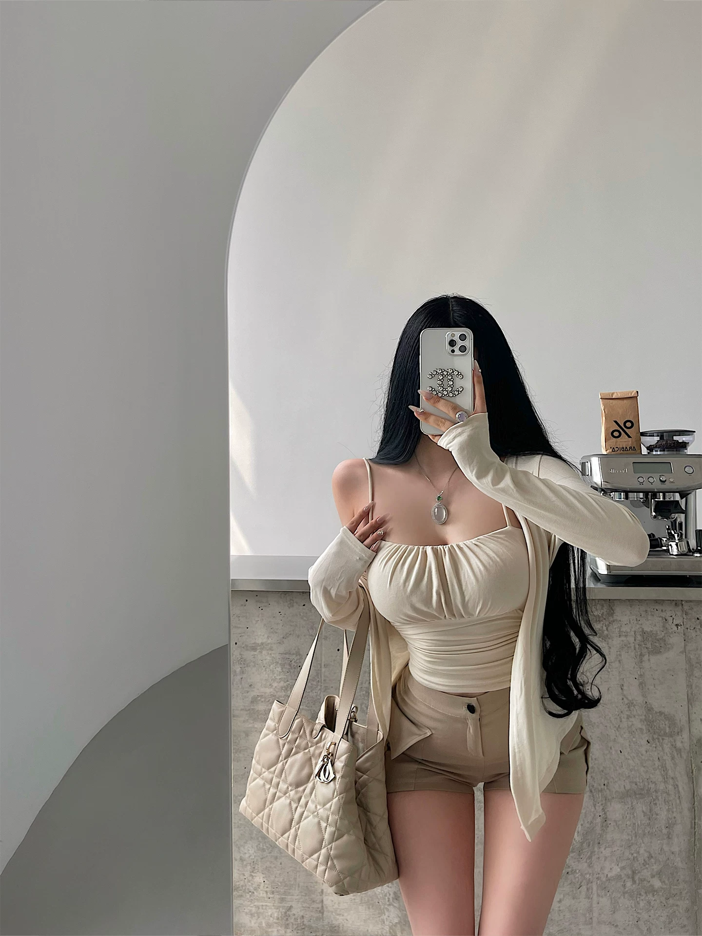 YoungGirlDay khao khát thuần khiết phong cách dịu dàng gợi cảm áo yếm xếp ly ôm eo có miếng đệm ngực kèm áo cardigan dài tay