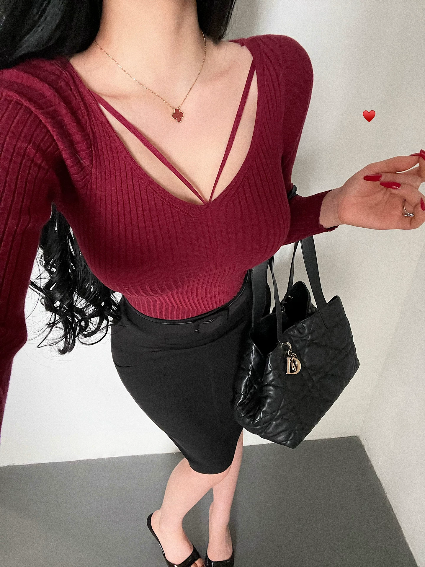 YoungGirlDay Pure Desire Style Phong cách gợi cảm cổ chữ U buộc dây chéo Slim Fit Áo dệt kim dài tay