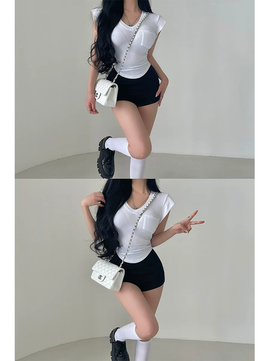 YoungGirlDay khao khát thuần khiết gợi cảm cổ chữ V ôm sát viền xòe viền cong viền cong tay áo nhỏ xòe áo thun
