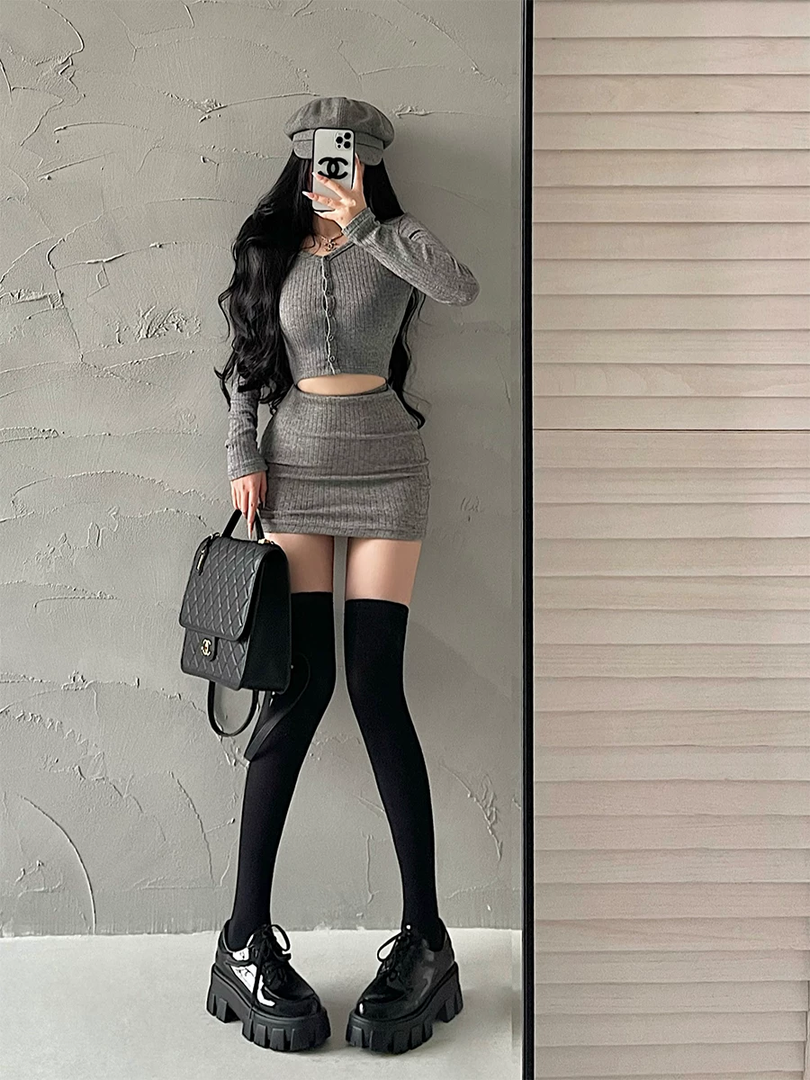 YoungGirlDay phong cách thuần khiết gợi cảm áo cardigan ngắn tay dài một hàng khuy, váy ngắn ôm hông, bộ đồ dệt kim