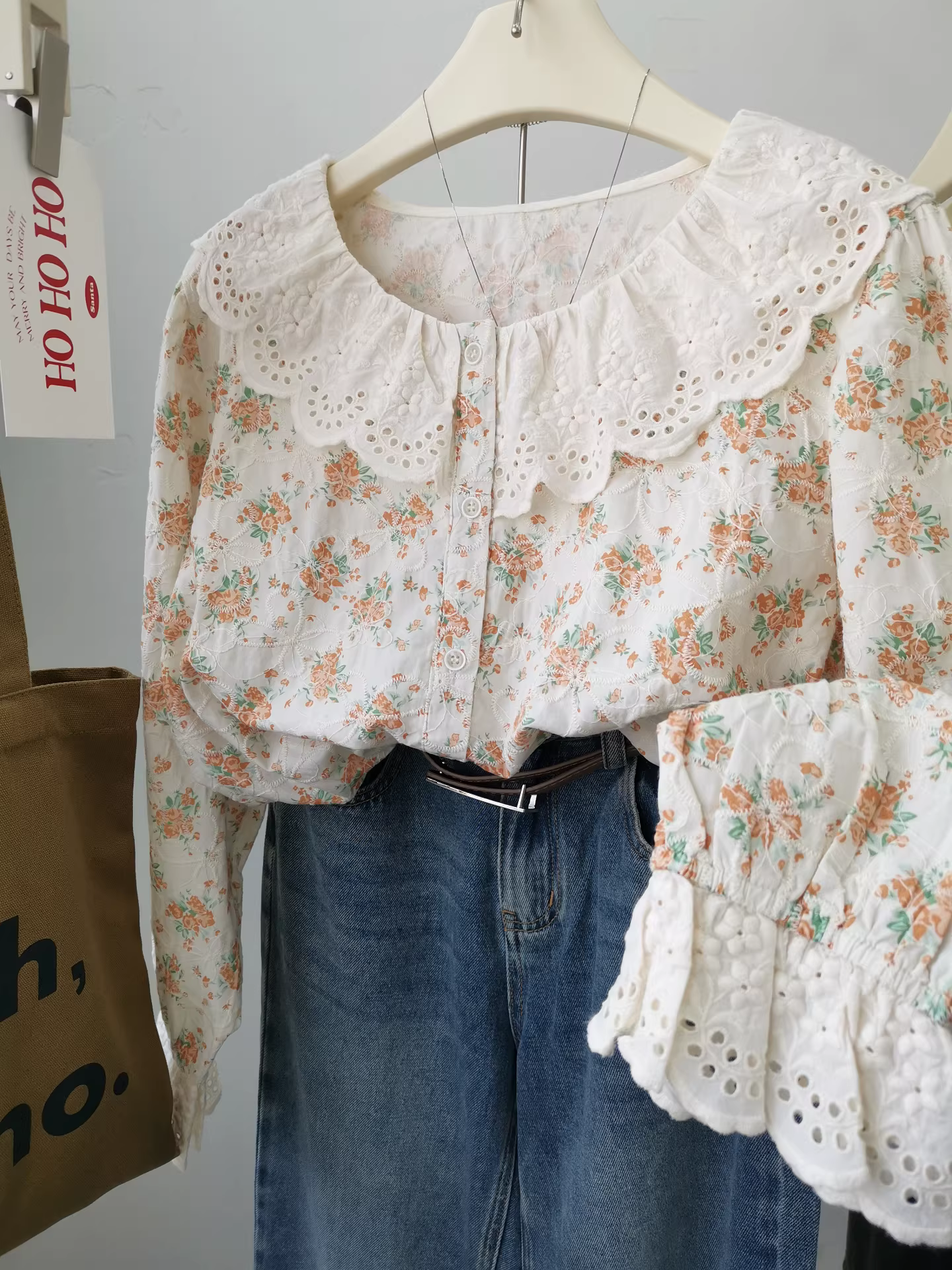 Cổ áo búp bê móc nghệ thuật cổ điển, thêu hoa toàn thân, in họa tiết cotton nguyên chất, áo sơ mi nhiều lớp cao cấp nhẹ nhàng sang trọng dành cho nữ.