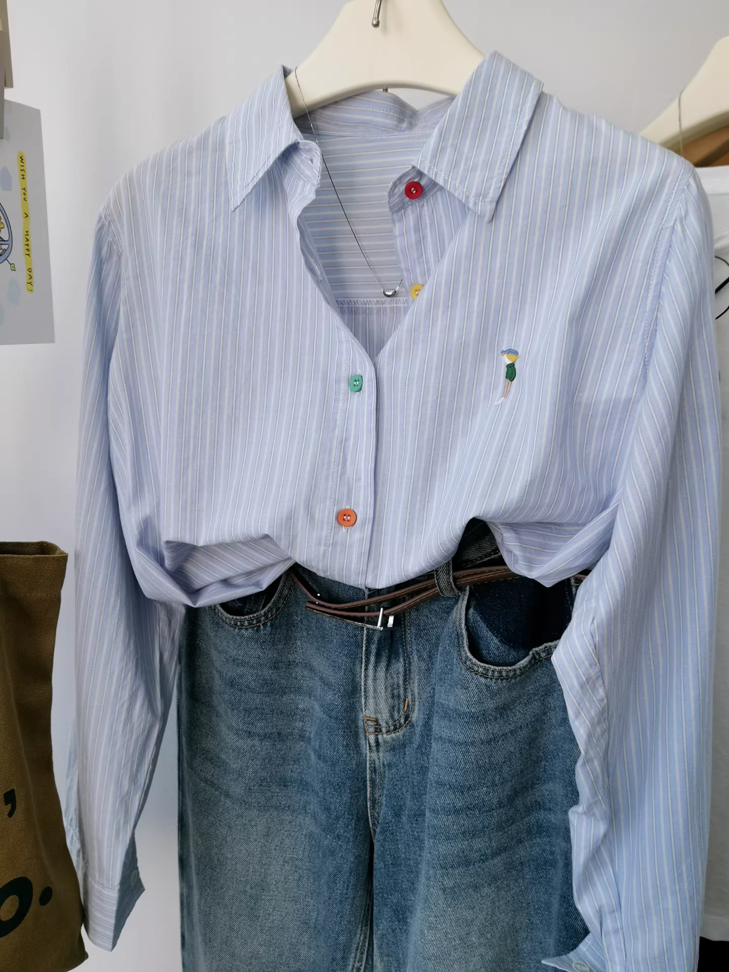 Cậu bé nhỏ ngầu, áo sơ mi sọc xanh tươi mát, áo sơ mi sọc dọc cotton nguyên chất phong cách và đa năng